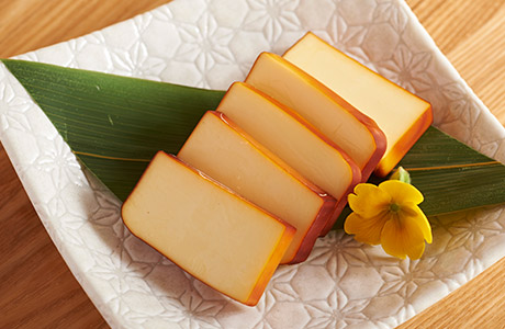チーズの自家製燻製